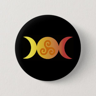 Dreifachmond mit einem Tiskell-schwarzer Untergrun Button