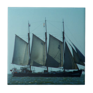 Dreimast-Segelschiff Fliese