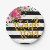 Dreißig u. kokette Platte - mit Blumen mit Pappteller (Vorderseite)