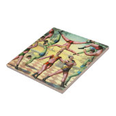 Dreizehn Männer machen Akrobatik Fliese (Seite)