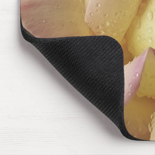 drenched in dew mousepad (Ecke)