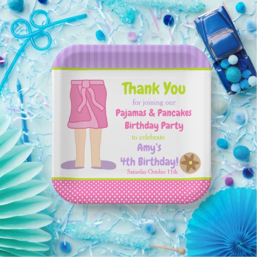 Dressing Gown Pajamas and Pancakes Party Pappteller (Party)