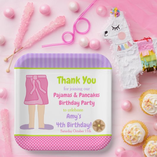 Dressing Gown Pajamas and Pancakes Party Pappteller (Party)