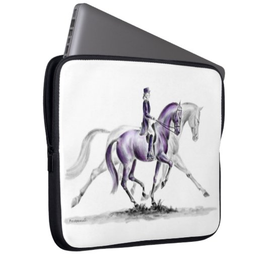Dressurpferd in Trot Piaffe Laptopschutzhülle (Vorne Rechts)