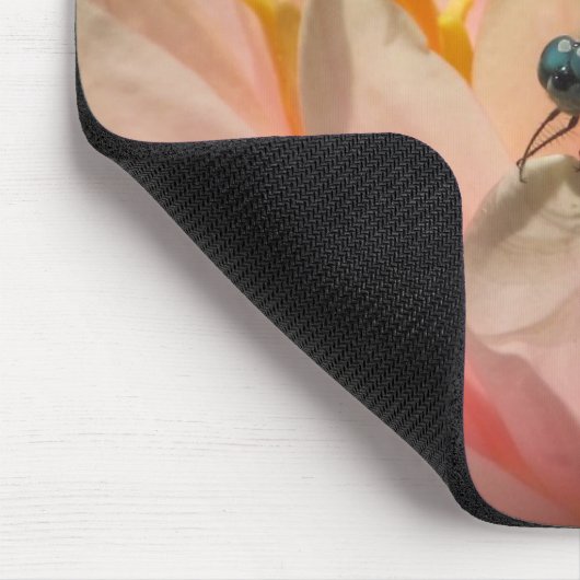 Drgonfly auf Wasser-Lilie Mousepad (Ecke)