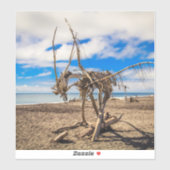 Driftwood-Kunstwerk am Hokitika Beach, Neuseeland Aufkleber (Blatt)