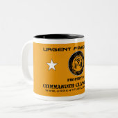 Dringende Frequenz KOMMANDANT FURY 2-Ton Tasse (Vorderseite Links)