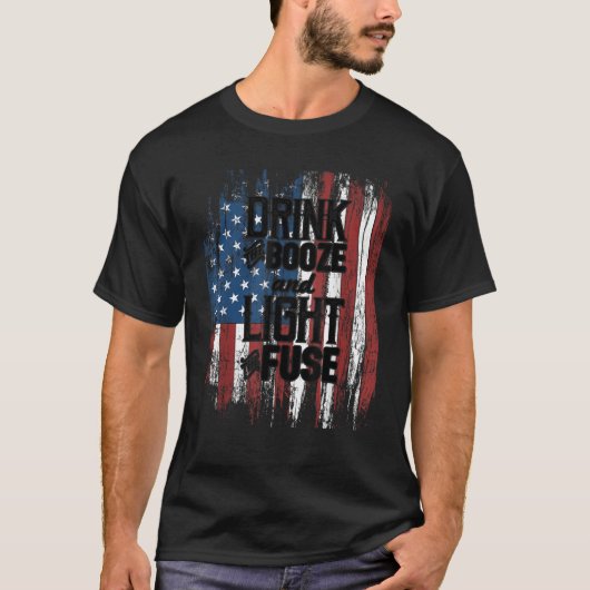 Drink Booze Light Fuse American Flag 4. Juli Bier T-Shirt (Vorderseite)
