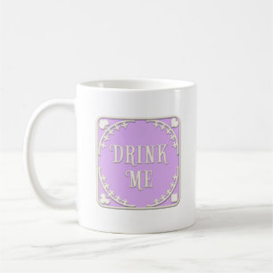"Drink Me" Abenteuer im Wunderland Lila Emblem Kaffeetasse