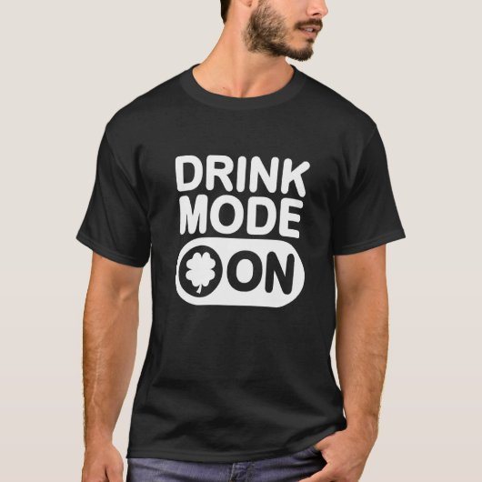 Drink-Mode im Kleeblatt Funny Drinking St Patrick' T-Shirt (Vorderseite)