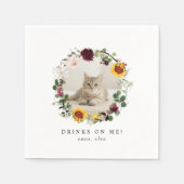 Drinks on Us Modern Cute Pet Photo Floral Wedding Serviette (Vorderseite)