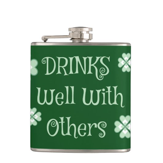 Drinks St. Patricks Day Funny Green Flachmann (Vorderseite)