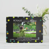 Dritte Geburtstagspartei| Chalkboard Confetti Foto Einladung (Stehend Vorderseite)