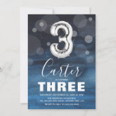 Dritter Geburtstag Silberballon | Blaues Party Einladung (Vorderseite)