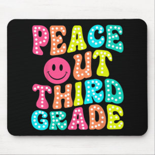 Dritter Schulabschluss am letzten Schultag der dri Mousepad
