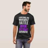 Drogenüberdosis-Bewusstseins-Krieger Überlebender T-Shirt (Vorne ganz)