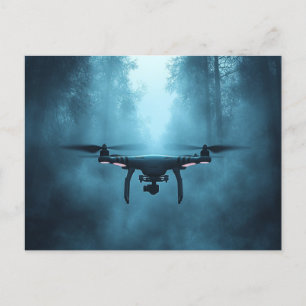 Drohne im Foggy Forest Postcard Postkarte