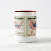 Drohne-Jagd-Erlaubnis-Tasse Zweifarbige Tasse (Mittel)