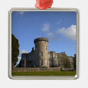 Dromoland Castle Hotel in Ornament Aus Metall