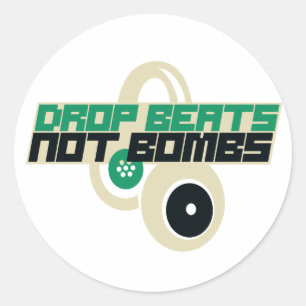 Drop Beats statt Bomben Runder Aufkleber