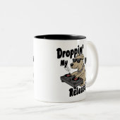 Droppin' Mein neuer Release-Dog Angesagt-Hop Zweifarbige Tasse (VorderseiteRechts)