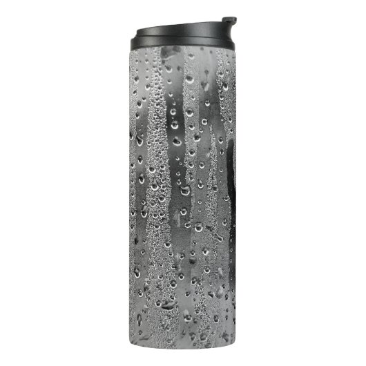 Drops of rain on window thermosbecher (Nach links gedreht)