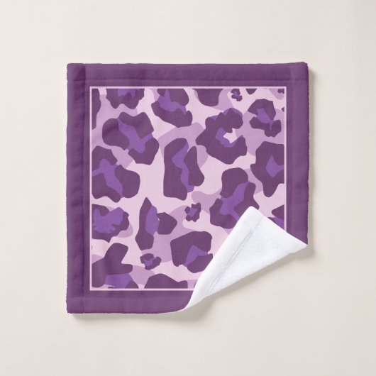 Druck und Monogramm aus Leopard in lila Tönen Badhandtuch Set (Waschlappen)