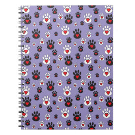 Drucken mit roten Herzen auf blau Notizblock