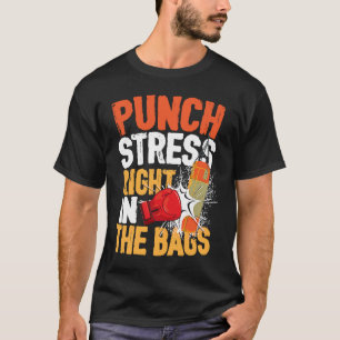 Drücken Sie die Taste direkt in den Taschen für ei T-Shirt