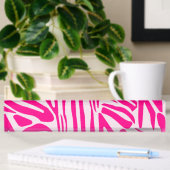Druckmuster mit rosa Zebrastreifen Namensplakette