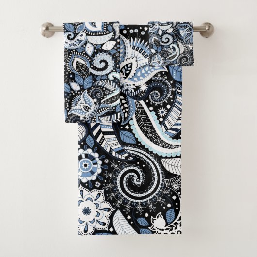 Druckmuster Weiß & Blau Paisley Badhandtuch Set (Insitu)