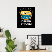 Drumb Struck Funny Drummer Drum Pun Dark BG Poster (Heimbüro)