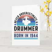 Drummer geboren 1944 80th Birthday Drumming Gift V Karte (Gelbe Blume)