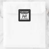 Drummer mit Attitude Quadratischer Aufkleber (Tasche)