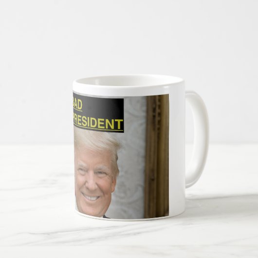 Drumpfs Risse Kaffeetasse (VorderseiteRechts)