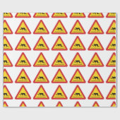 DRUNKENDE MENSCHEN ÜBERQUEREN VERKEHRSSIGN GESCHENKPAPIER (Flach)