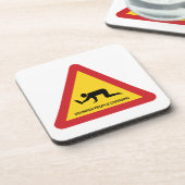 DRUNKENDE MENSCHEN ÜBERQUEREN VERKEHRSSIGN GETRÄNKEUNTERSETZER (Linke Seite)