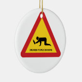 DRUNKENDE MENSCHEN ÜBERQUEREN VERKEHRSSIGN KERAMIK ORNAMENT (Rechts)