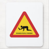 DRUNKENDE MENSCHEN ÜBERQUEREN VERKEHRSSIGN MOUSEPAD (Vorne)
