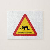 DRUNKENDE MENSCHEN ÜBERQUEREN VERKEHRSSIGN PUZZLE (Horizontal)