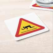 DRUNKENDE MENSCHEN ÜBERQUEREN VERKEHRSSIGN RECHTECKIGER PAPPUNTERSETZER (angewinkelt)