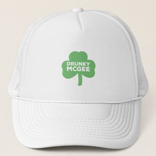 Drunky McGee St. Patrick's Day Clover Truckerkappe (Vorderseite)