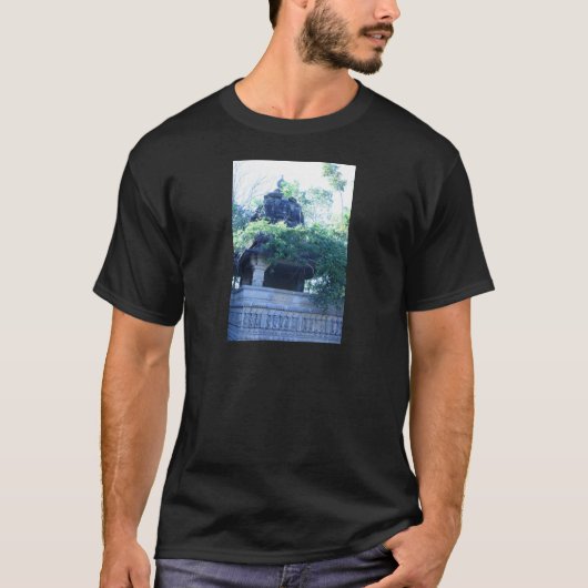 DschungelGebäude T-Shirt (Vorderseite)
