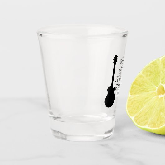 Du bist die beste Sintflut meines Lebens, Valentin Schnapsglas (Links)