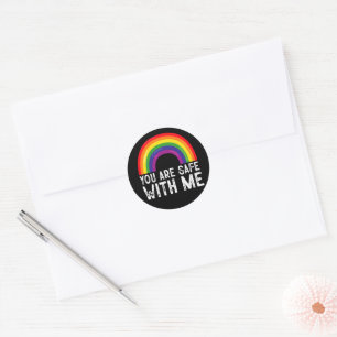 Du bist sicher bei mir LGBTQ Pride Month Regenboge Runder Aufkleber