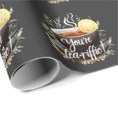 Du bist Tea-riffic! Funny Tea Lover Graphic Geschenkpapier (Rolleneckpunkt)