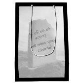 [Du bist tot für uns] Ein lustiger Mitarbeiter Ver Mittlere Geschenktüte (Rückseite)