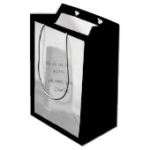 [Du bist tot für uns] Ein lustiger Mitarbeiter Ver Mittlere Geschenktüte (Rückseite Schrägansicht)