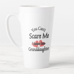 Du kannst mich nicht erschrecken, ich habe zwei En Milchtasse
