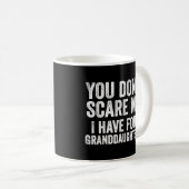 Du kümmerst mich nicht, vier Großtöchter, Vater, Kaffeetasse (VorderseiteRechts)